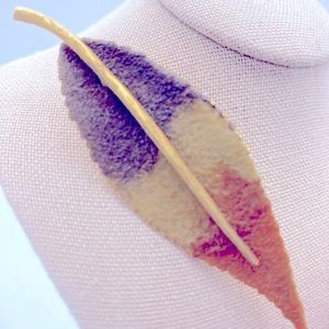 Vintage BSK Large Autumn Fall Colorful Textured Gold Toned Leaf Brooch/Pin